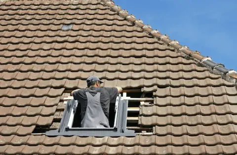 Pose de velux - La Chapelle-Saint-Martin-en-Plaine